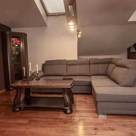 Ainak Apartment